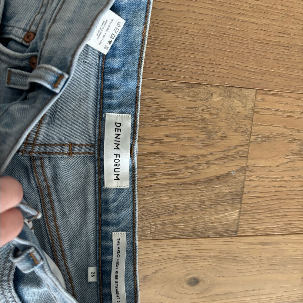 Denim Forum Arlo Jeans - Picture 5 of 6